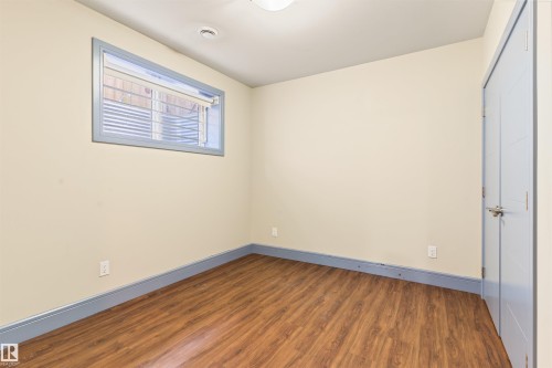 9533 101 Street, Edmonton, AB - Indoor Photo Showing Other Room