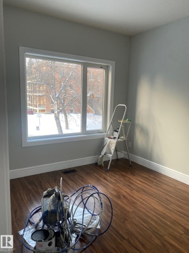 9533 101 Street, Edmonton, AB - Indoor