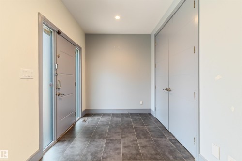 9533 101 Street, Edmonton, AB - Indoor Photo Showing Other Room