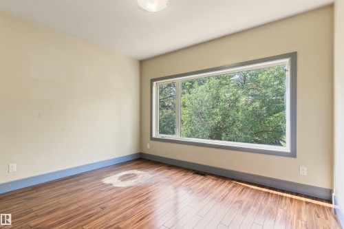 9533 101 Street, Edmonton, AB - Indoor Photo Showing Other Room