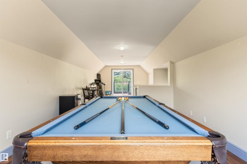 9533 101 Street, Edmonton, AB - Indoor Photo Showing Other Room