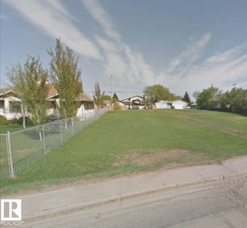 View of yard - 5405 48 Street, Stony Plain, AB 