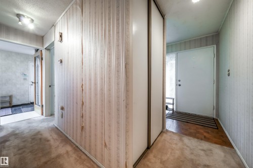 18111 76 Avenue, Edmonton, AB - Indoor Photo Showing Other Room