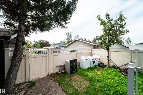 18111 76 Avenue, Edmonton, AB - Outdoor