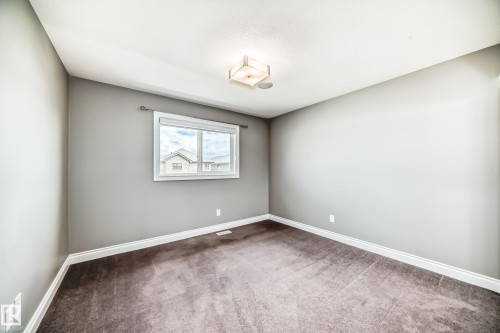 1921 33 Street, Edmonton, AB - Indoor Photo Showing Other Room