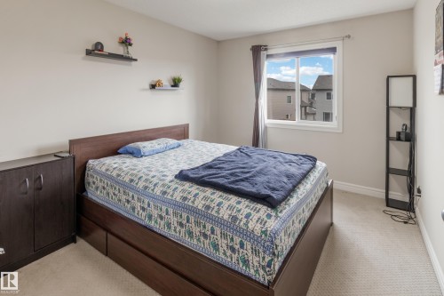 2907 16 Avenue, Edmonton, AB - Indoor Photo Showing Bedroom