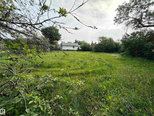 View of yard - 9819 105 Street, Westlock, AB 