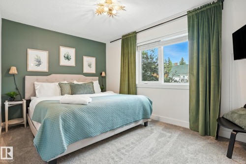 10426 126 Street, Edmonton, AB - Indoor Photo Showing Bedroom