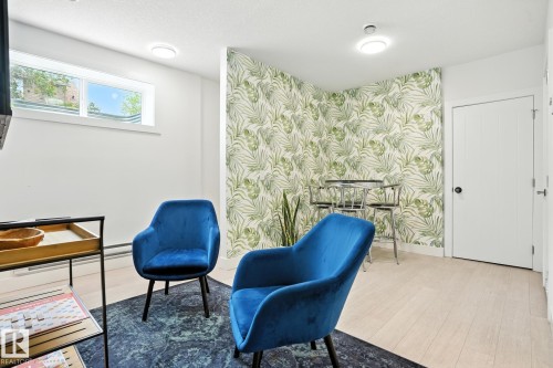 10426 126 Street, Edmonton, AB - Indoor