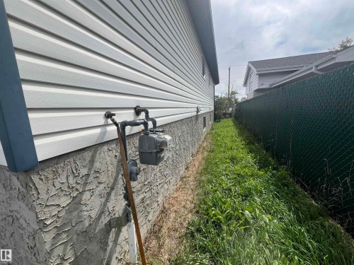 9518 106 Avenue, Edmonton, AB - Outdoor