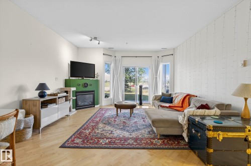 111 4312 139 Avenue, Edmonton, AB - Indoor Photo Showing Living Room