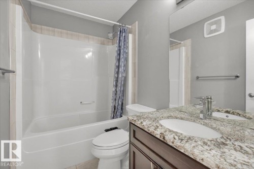20517 98A Avenue, Edmonton, AB - Indoor Photo Showing Bathroom