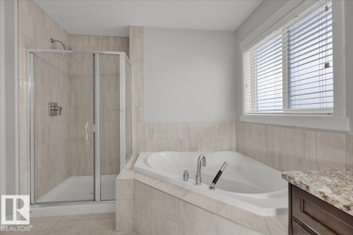 20517 98A Avenue, Edmonton, AB - Indoor Photo Showing Bathroom