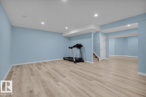 20517 98A Avenue, Edmonton, AB - Indoor