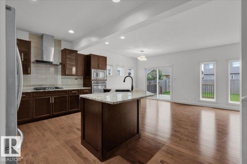 20517 98A Avenue, Edmonton, AB - Indoor Photo Showing Kitchen