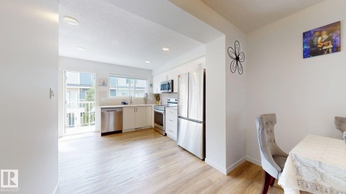 64 1110 Daniels Link Link, Edmonton, AB - Indoor