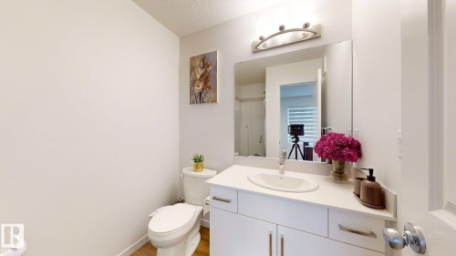 64 1110 Daniels Link Link, Edmonton, AB - Indoor Photo Showing Bathroom