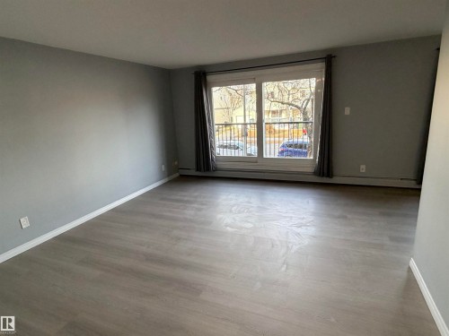 202 10740 105 Street, Edmonton, AB - Indoor Photo Showing Other Room