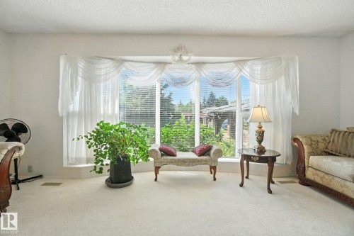 8731 180 Street, Edmonton, AB - Indoor Photo Showing Other Room