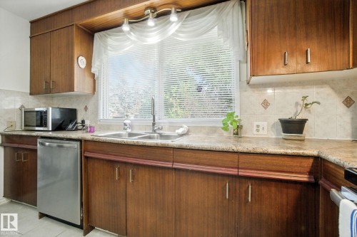8731 180 Street, Edmonton, AB - Indoor Photo Showing Kitchen With Double Sink