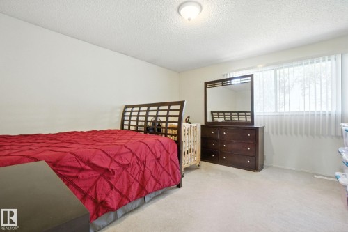 8731 180 Street, Edmonton, AB - Indoor Photo Showing Bedroom