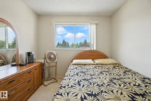 8731 180 Street, Edmonton, AB - Indoor Photo Showing Bedroom