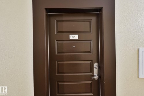 316 304 Ambleside Link, Edmonton, AB - Indoor Photo Showing Other Room