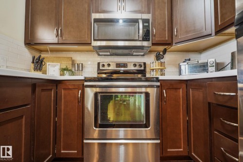 316 304 Ambleside Link, Edmonton, AB - Indoor Photo Showing Kitchen