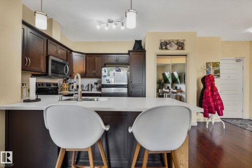 316 304 Ambleside Link, Edmonton, AB - Indoor Photo Showing Other Room