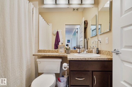 316 304 Ambleside Link, Edmonton, AB - Indoor Photo Showing Bathroom