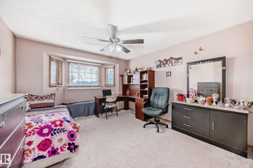 1068 James Crescent, Edmonton, AB - Indoor