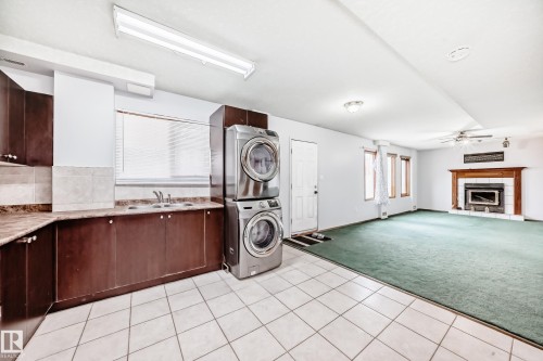 1068 James Crescent, Edmonton, AB - Indoor