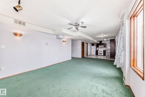 1068 James Crescent, Edmonton, AB - Indoor Photo Showing Other Room