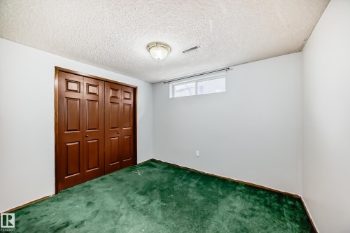 1068 James Crescent, Edmonton, AB - Indoor Photo Showing Other Room