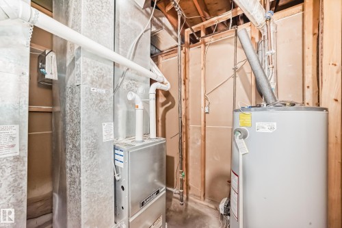 1068 James Crescent, Edmonton, AB - Indoor Photo Showing Basement