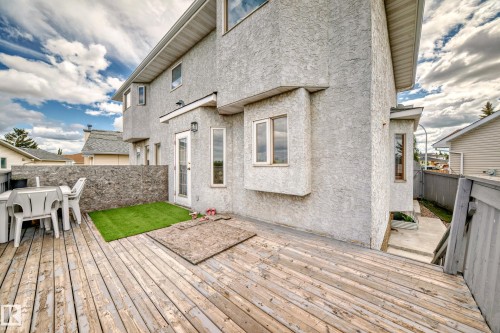 1068 James Crescent, Edmonton, AB - Outdoor With Deck Patio Veranda