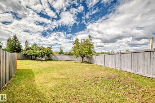 1068 James Crescent, Edmonton, AB - Outdoor