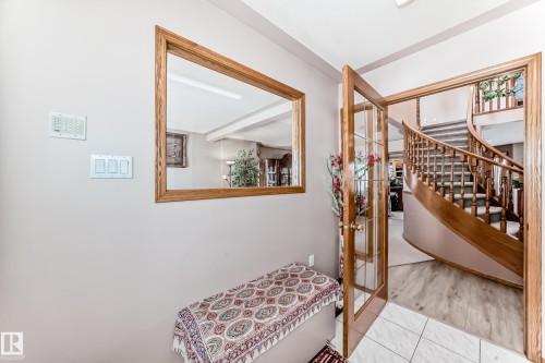 1068 James Crescent, Edmonton, AB - Indoor Photo Showing Other Room