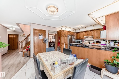 1068 James Crescent, Edmonton, AB - Indoor