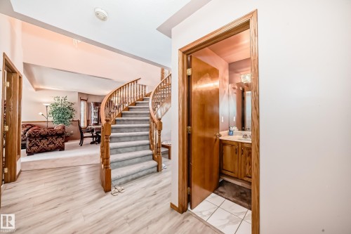 1068 James Crescent, Edmonton, AB -  Photo Showing Other Room