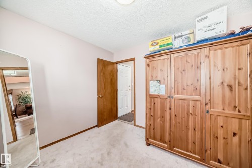 1068 James Crescent, Edmonton, AB - Indoor Photo Showing Other Room