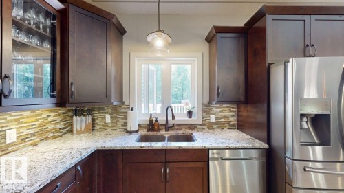 8125 B Twp Rd 482, Rural Brazeau County, AB - Indoor Photo Showing Kitchen