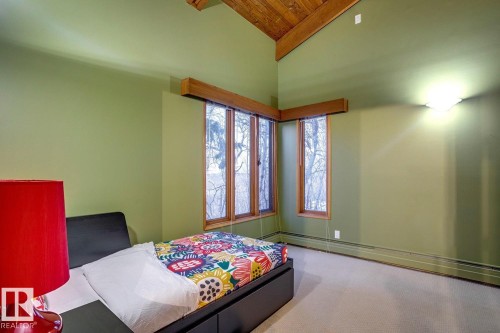 18420 8A Avenue, Edmonton, AB - Indoor Photo Showing Bedroom