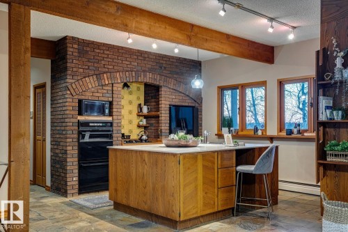 18420 8A Avenue, Edmonton, AB - Indoor Photo Showing Kitchen