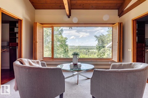 18420 8A Avenue, Edmonton, AB - Indoor Photo Showing Living Room