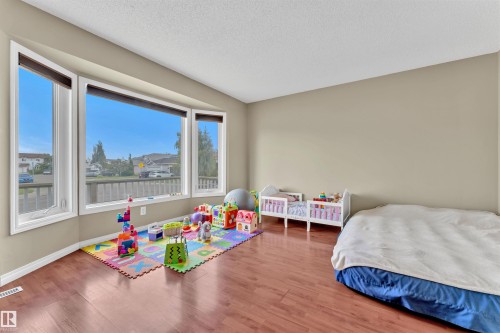 18615 75 Avenue, Edmonton, AB - Indoor Photo Showing Bedroom