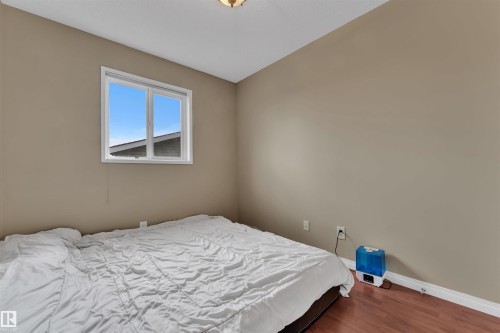 18615 75 Avenue, Edmonton, AB - Indoor Photo Showing Bedroom
