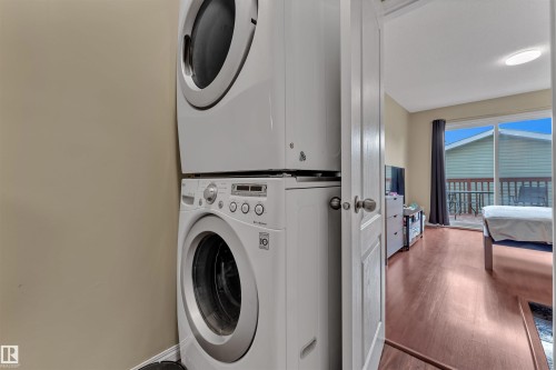 18615 75 Avenue, Edmonton, AB - Indoor Photo Showing Laundry Room