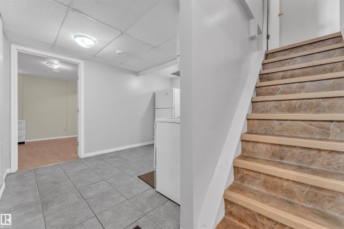 18615 75 Avenue, Edmonton, AB - Indoor Photo Showing Other Room