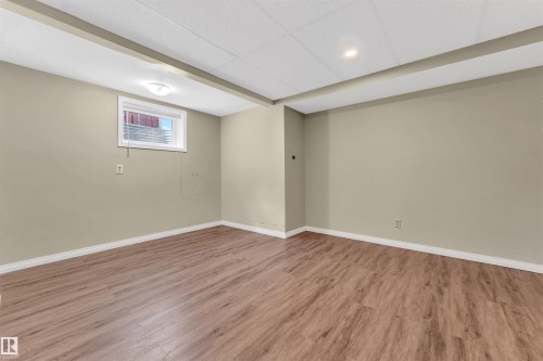 18615 75 Avenue, Edmonton, AB - Indoor Photo Showing Other Room